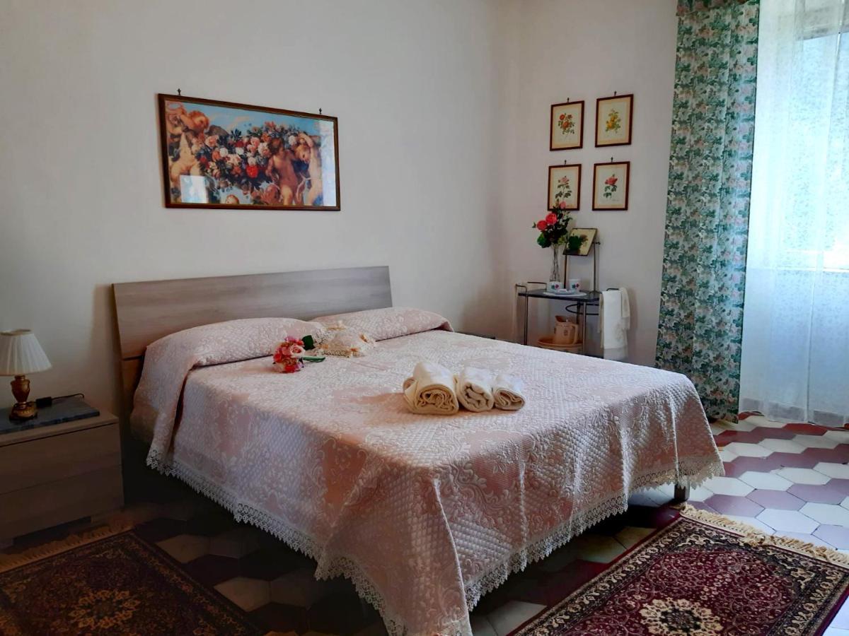A Casa Di Carla Leilighet Terracina Eksteriør bilde